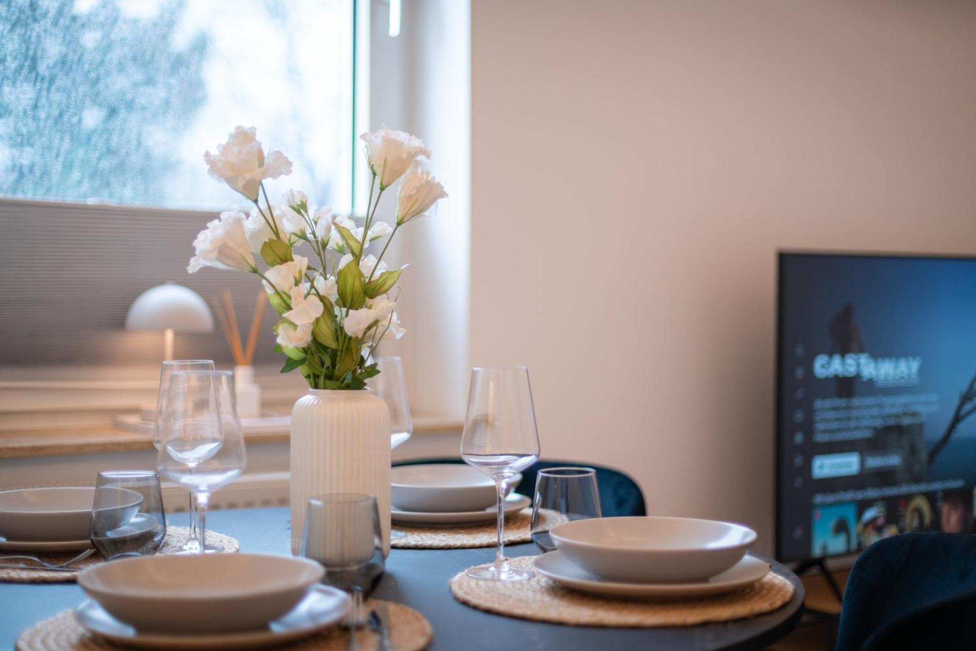 Shiny Homes - Elegant City Apartments Bielefeld Luaran gambar